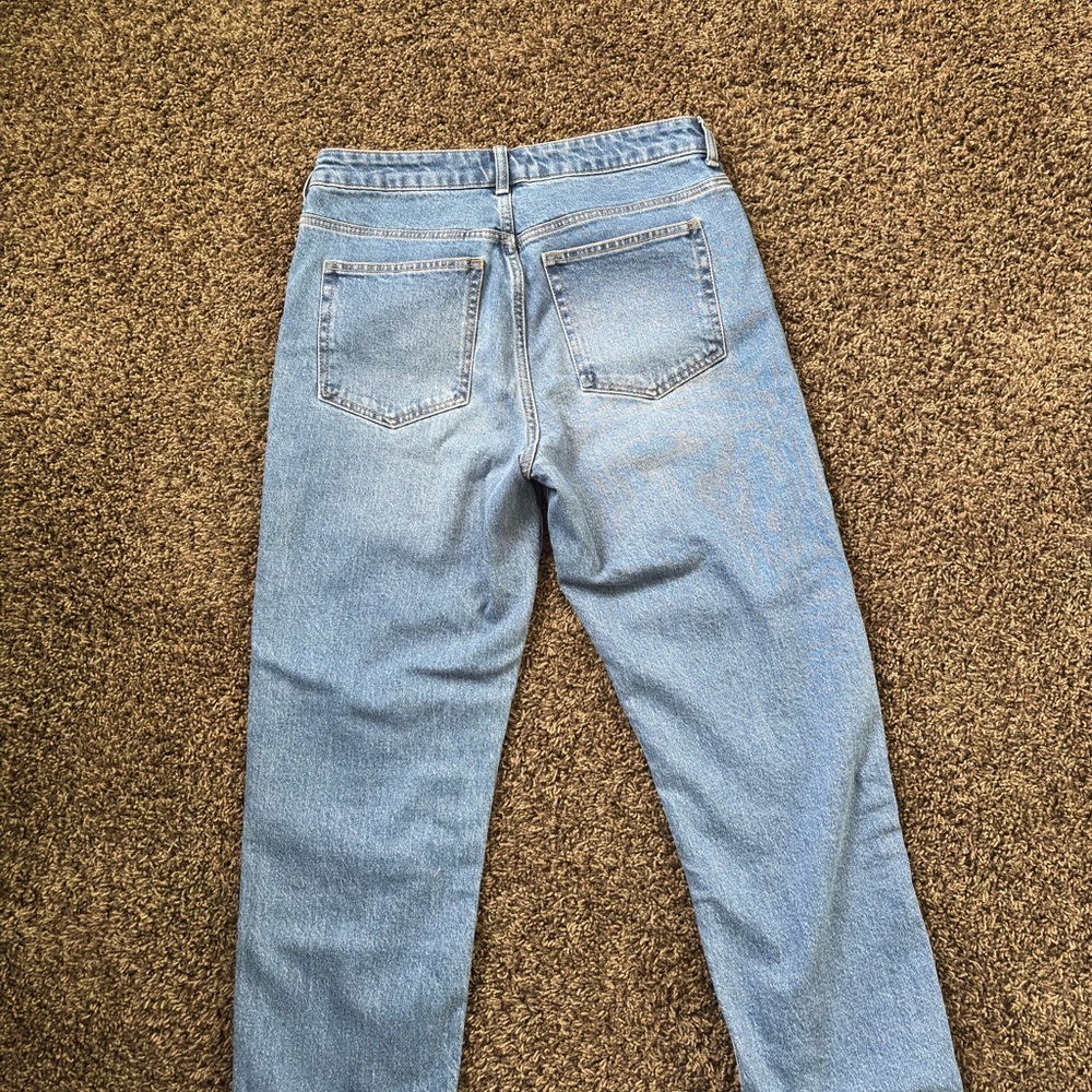 H&M Light Blue Straight-Leg Women's Jeans - Picture 2 of 3